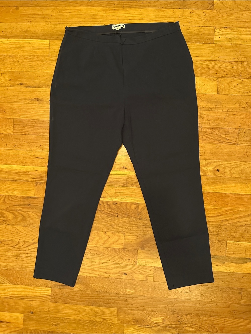 Whistles Black Tapered Capris